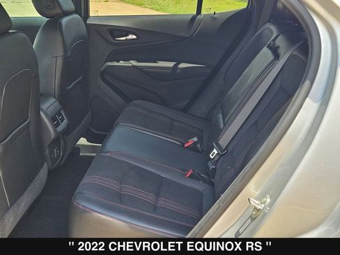 Used 2022 Chevrolet Equinox RS w/ Infotainment Package FWD image 17