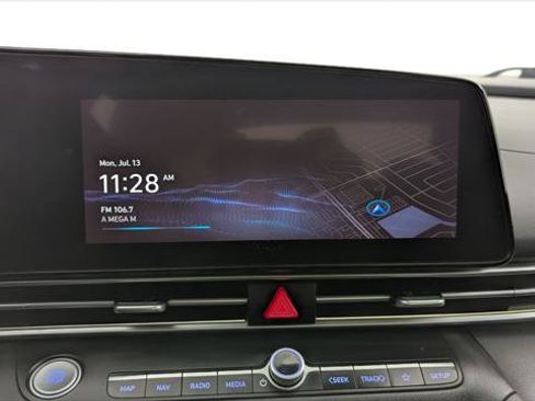Used 2024 Hyundai Elantra SEL FWD image 26