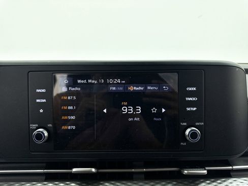 Used 2024 Kia Carnival LX FWD image 21