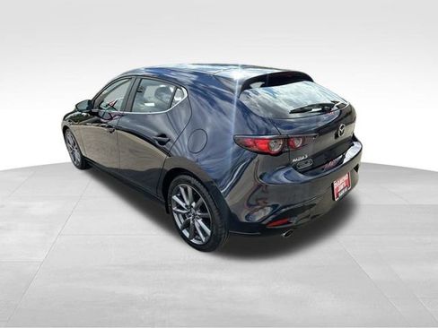 Used 2021 MAZDA MAZDA3 s image 17