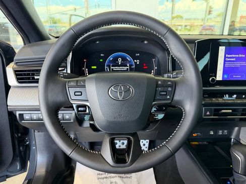 Used 2026 Toyota Camry SE FWD image 23