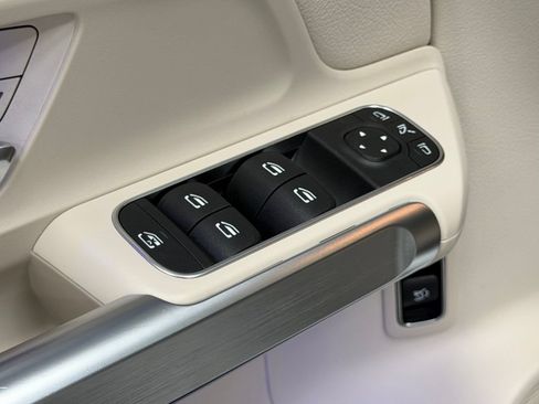 Certified 2026 Mercedes-Benz GLB 250 image 23