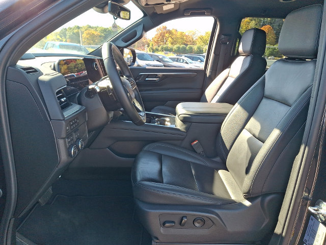 Used 2025 Chevrolet Tahoe Z71 AWD/4WD image 2