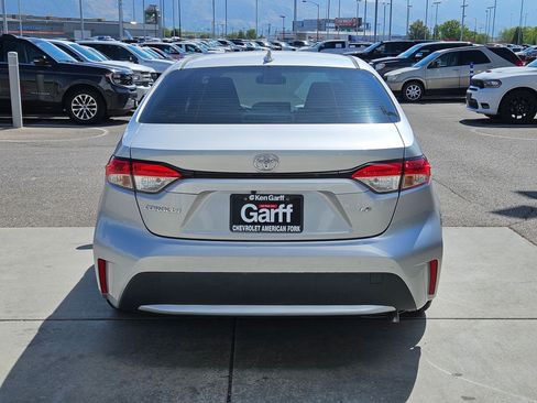 Used 2020 Toyota Corolla LE w/ Carpet Mat Package (TMS) FWD image 4