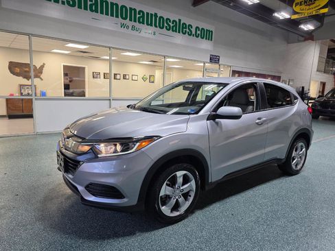 Used 2021 Honda HR-V LX image 2