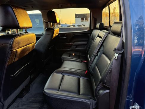 Used 2017 GMC Sierra 1500 SLT w/ SLT Preferred Package image 10