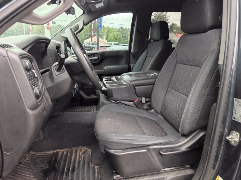 Used 2019 Chevrolet Silverado 1500 Custom Trail Boss w/ Custom Convenience Package AWD/4WD image 9