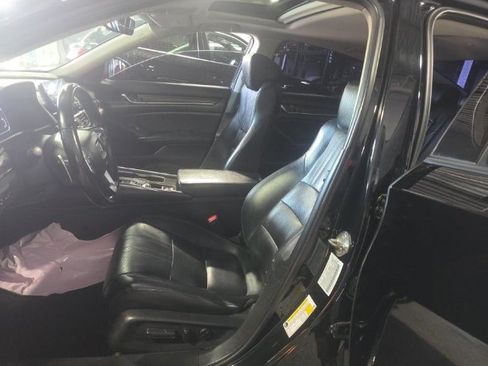 Used 2018 Honda Accord Touring image 11