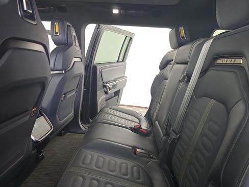 Used 2024 Rivian R1S Adventure AWD/4WD image 21