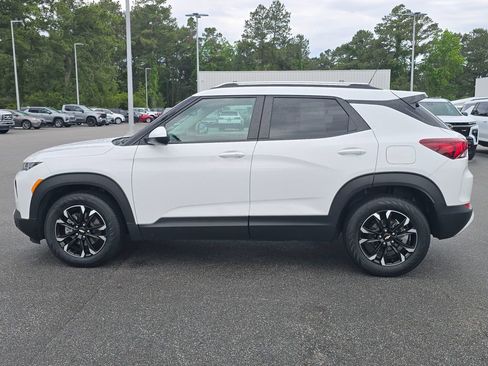 Certified 2023 Chevrolet TrailBlazer LT FWD image 2