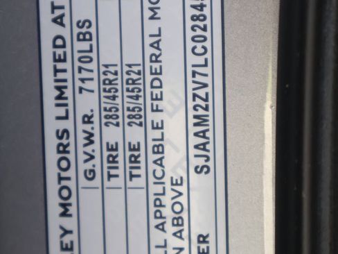 Used 2020 Bentley Bentayga image 30