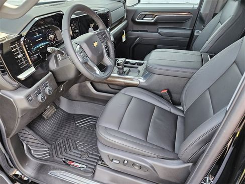 New 2025 Chevrolet Silverado 1500 LT w/ Z71 Off-Road Package image 18