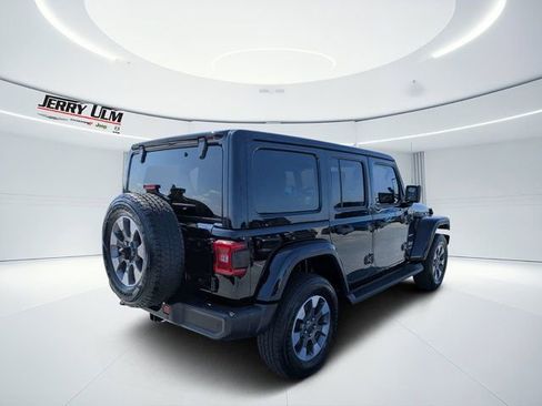 Used 2021 Jeep Wrangler Unlimited Sahara w/ LED Lighting Group AWD/4WD image 3