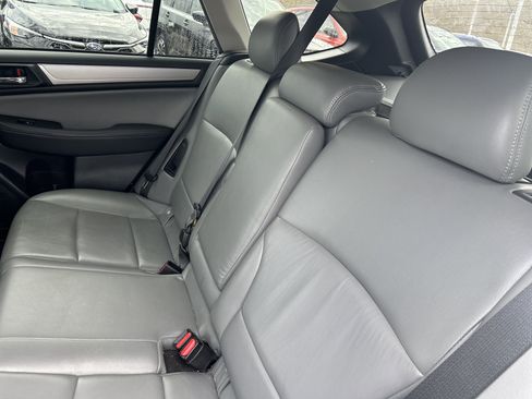 Used 2019 Subaru Outback 2.5i Premium image 33