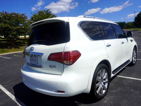 Used 2011 INFINITI QX56 4WD w/ Deluxe Touring Pkg image 7