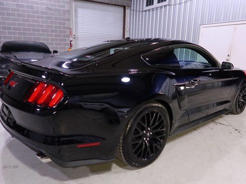 Used 2017 Ford Mustang GT Premium w/ GT Performance Package image 5