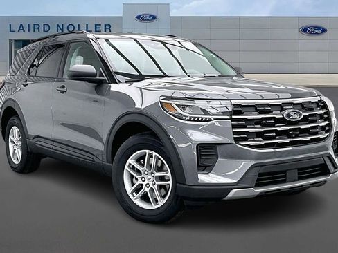 New 2026 Ford Explorer Active image 2