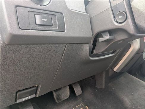 Used 2013 Ford F150 XLT w/ XLT Chrome Pkg image 15