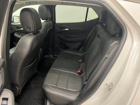 Used 2023 Buick Encore GX Essence w/ Experience Buick Package image 20