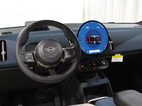 Certified 2025 MINI Cooper Countryman S image 6