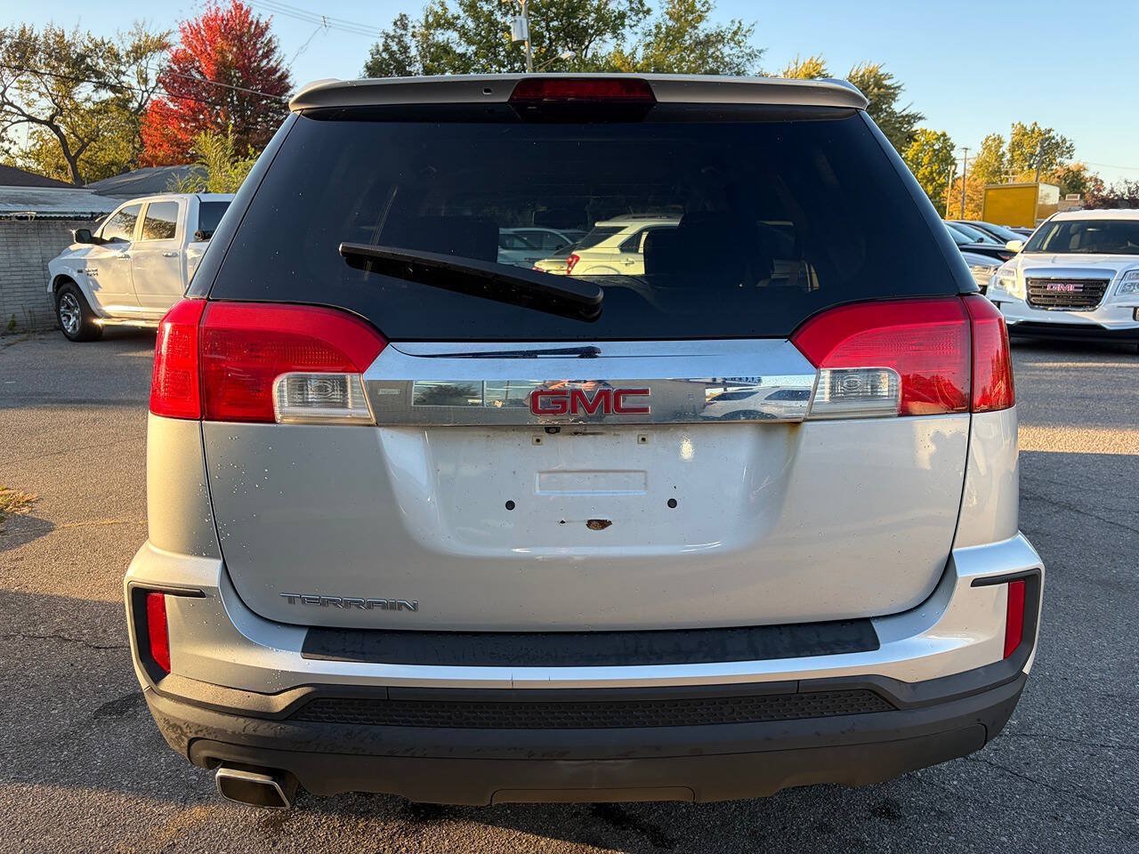 Used 2017 GMC Terrain SLE FWD image 6