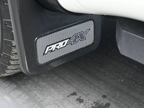 Used 2023 Nissan Titan PRO-4X w/ Pro-4x Convenience Package AWD/4WD image 27