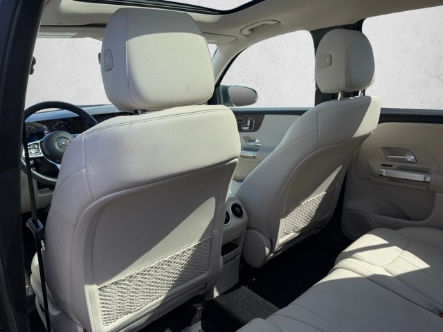 Used 2023 Mercedes-Benz GLB 250 image 17
