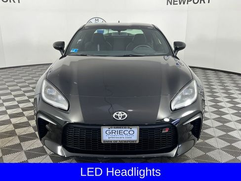 Used 2023 Toyota GR86 Premium w/ ALL Weather Mat Package (TMS) RWD image 7