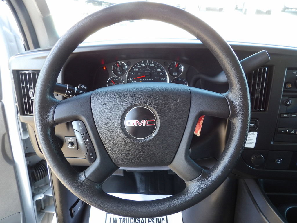 Used 2022 GMC Savana 3500 Extended w/ Power Convenience Package RWD image 19