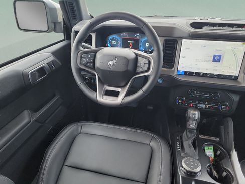 New 2026 Ford Bronco Outer Banks AWD/4WD image 12
