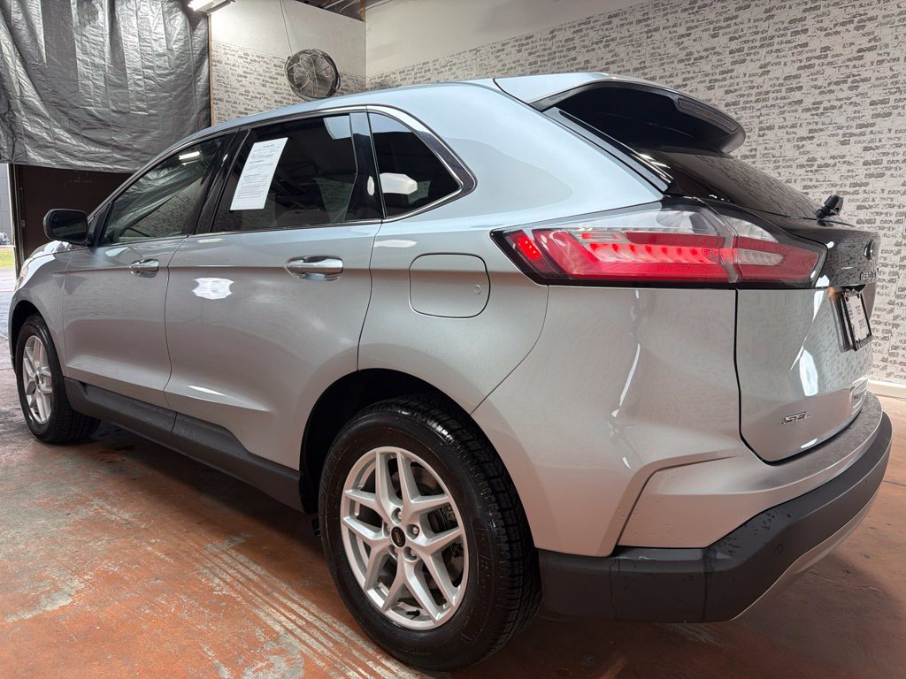 Used 2024 Ford Edge SEL AWD/4WD image 5