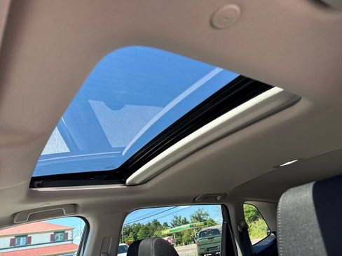 Used 2023 Honda CR-V EX image 19