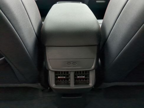 Used 2025 Chevrolet Equinox RS AWD/4WD image 28