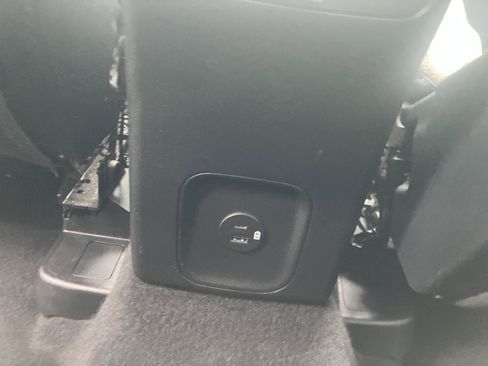 Used 2021 Ford Escape SE w/ Convenience Package image 17