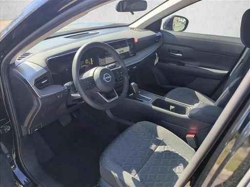 New 2026 Nissan Kicks SV w/ Illumination Package FWD image 9