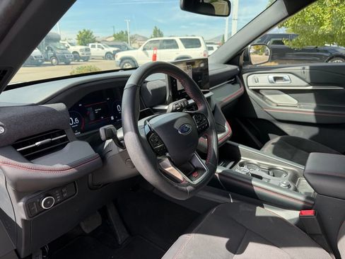 Used 2025 Ford Explorer ST AWD/4WD image 19