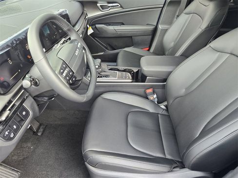New 2026 Kia Sportage EX image 9