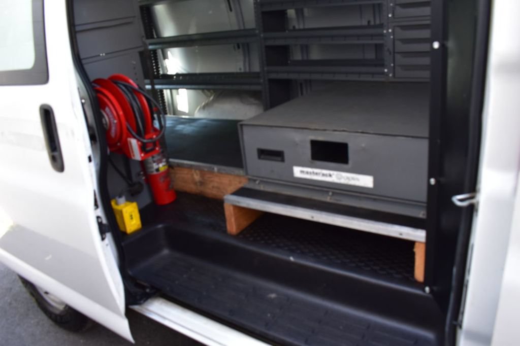 Used 2014 Chevrolet Express 2500 RWD image 19