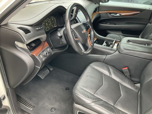 Used 2015 Cadillac Escalade Premium AWD/4WD image 22