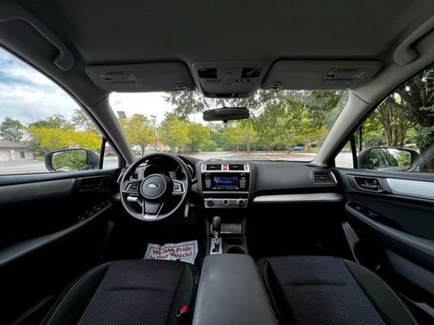 Used 2018 Subaru Outback 2.5i image 32