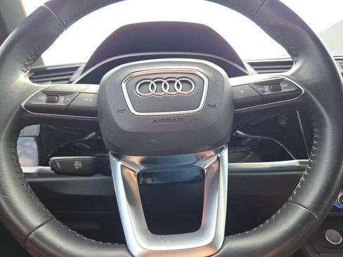 Used 2020 Audi Q3 2.0T Premium Plus AWD/4WD image 32