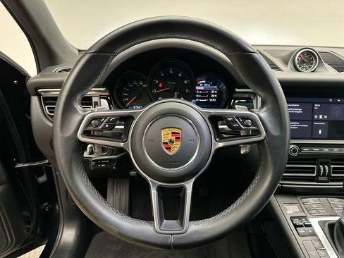 Used 2021 Porsche Macan w/ Driver Memory Package AWD/4WD image 18