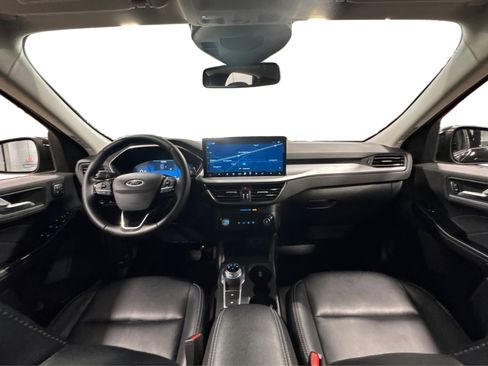 Used 2025 Ford Escape Platinum AWD/4WD image 43