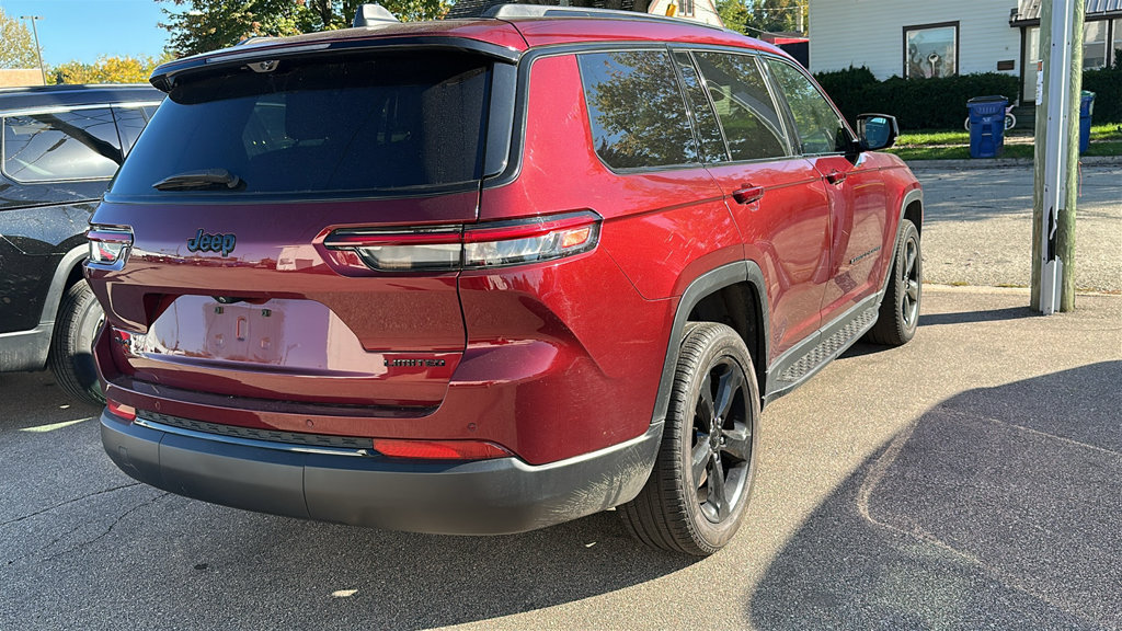 Used 2025 Jeep Grand Cherokee L Limited w/ Luxury Tech Group II AWD/4WD image 2
