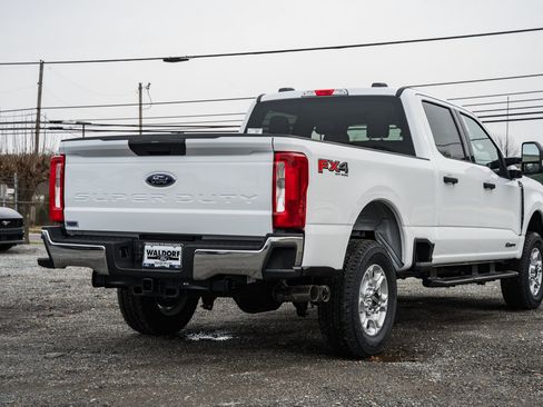 New 2026 Ford F250 XLT w/ FX4 Off-Road Package image 5