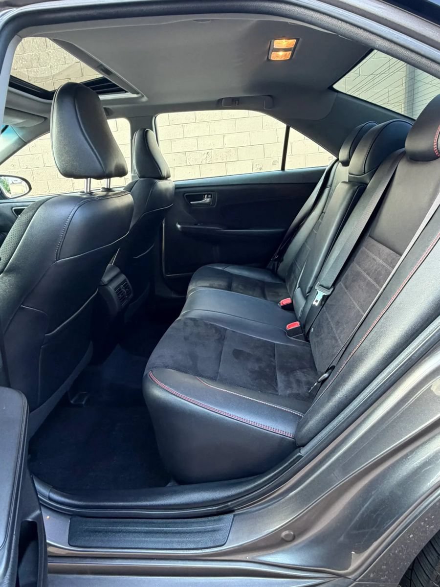 Used 2017 Toyota Camry XSE FWD image 9