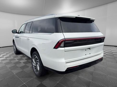 New 2026 Lincoln Navigator L Reserve AWD/4WD image 5
