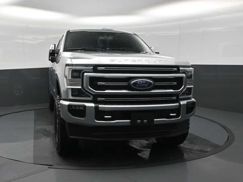 Used 2021 Ford F250 Platinum w/ FX4 Off-Road Package image 3
