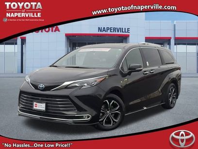 Used 2025 Toyota Sienna Platinum