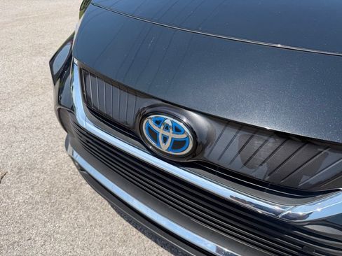 Used 2022 Toyota Venza XLE AWD/4WD image 10